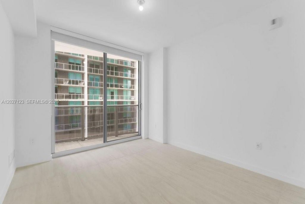 77 SE 5th , Unit 1711, Miami, FL 33131 Photo
