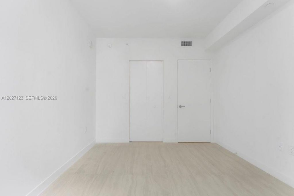 77 SE 5th , Unit 1711, Miami, FL 33131 Photo