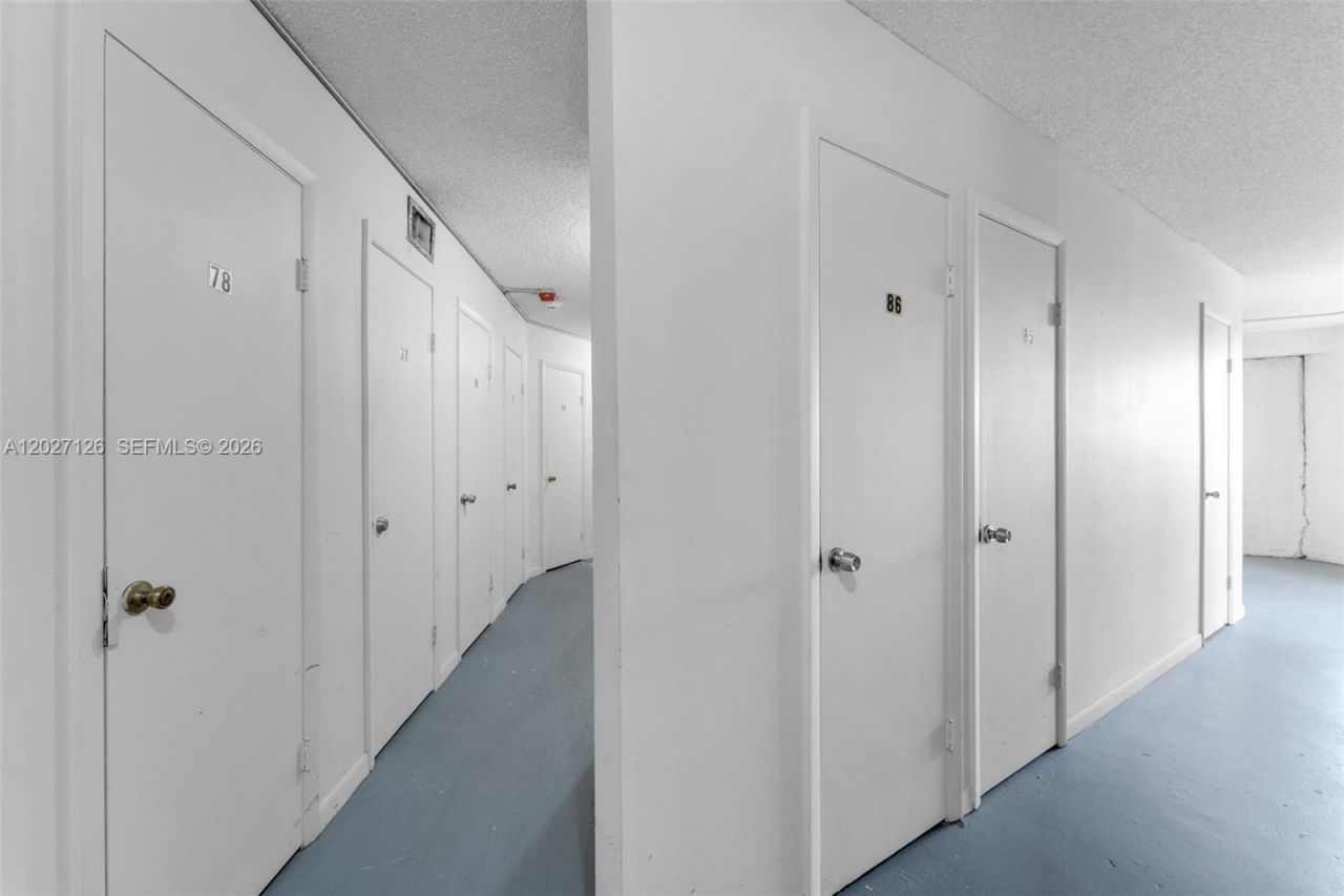 1350 SW 122nd Ave , Unit 415, Miami, FL 33184 Photo