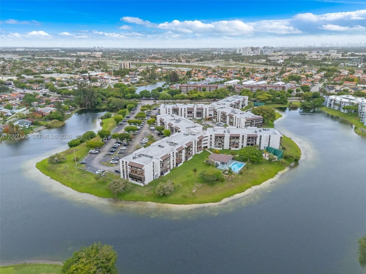 1350 SW 122nd Ave , Unit 415, Miami, FL 33184 Photo