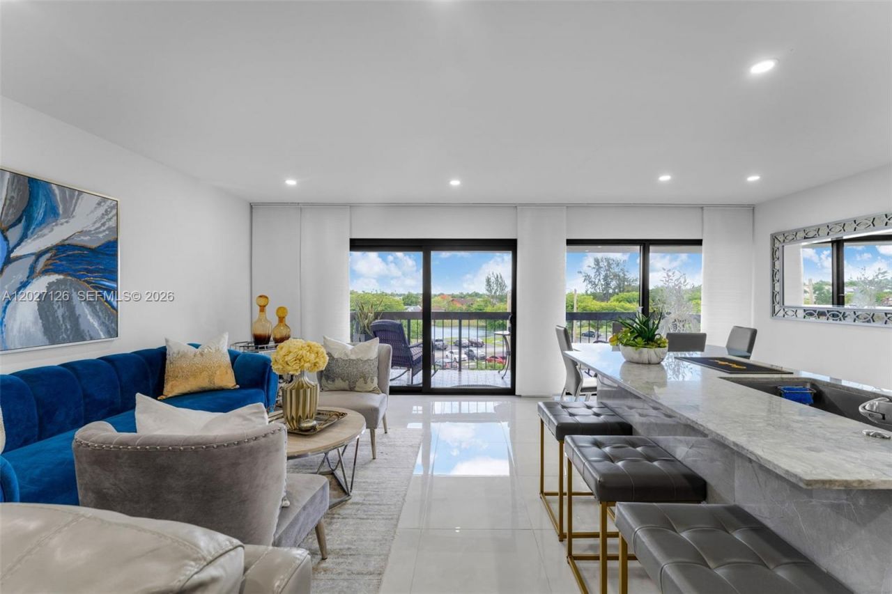 1350 SW 122nd Ave , Unit 415, Miami, FL 33184 Photo