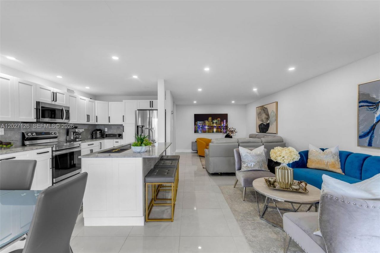 1350 SW 122nd Ave , Unit 415, Miami, FL 33184 Photo