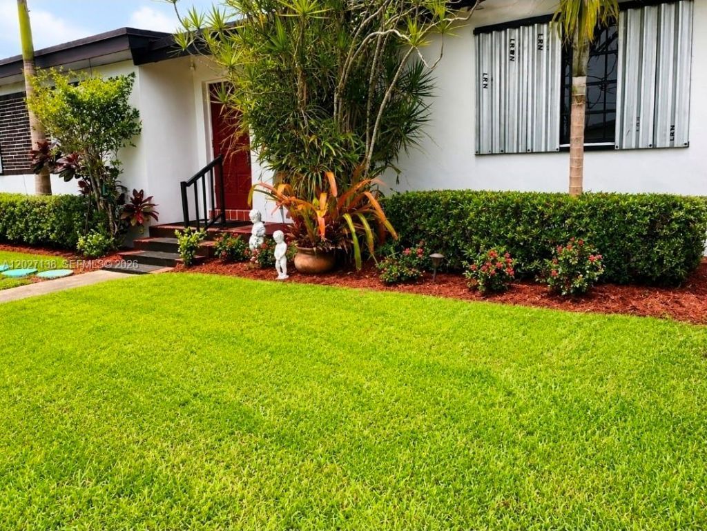 10420 SW 149th St , Miami, FL 33176 Photo