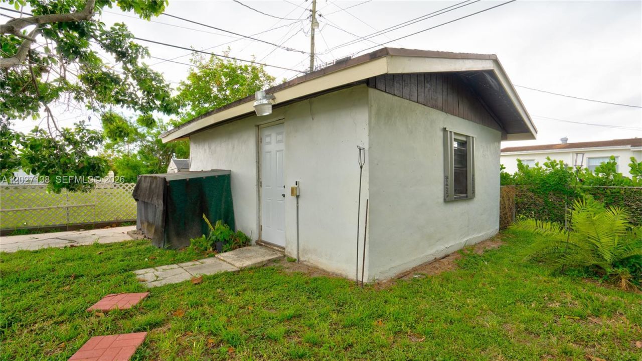 10420 SW 149th St , Miami, FL 33176 Photo