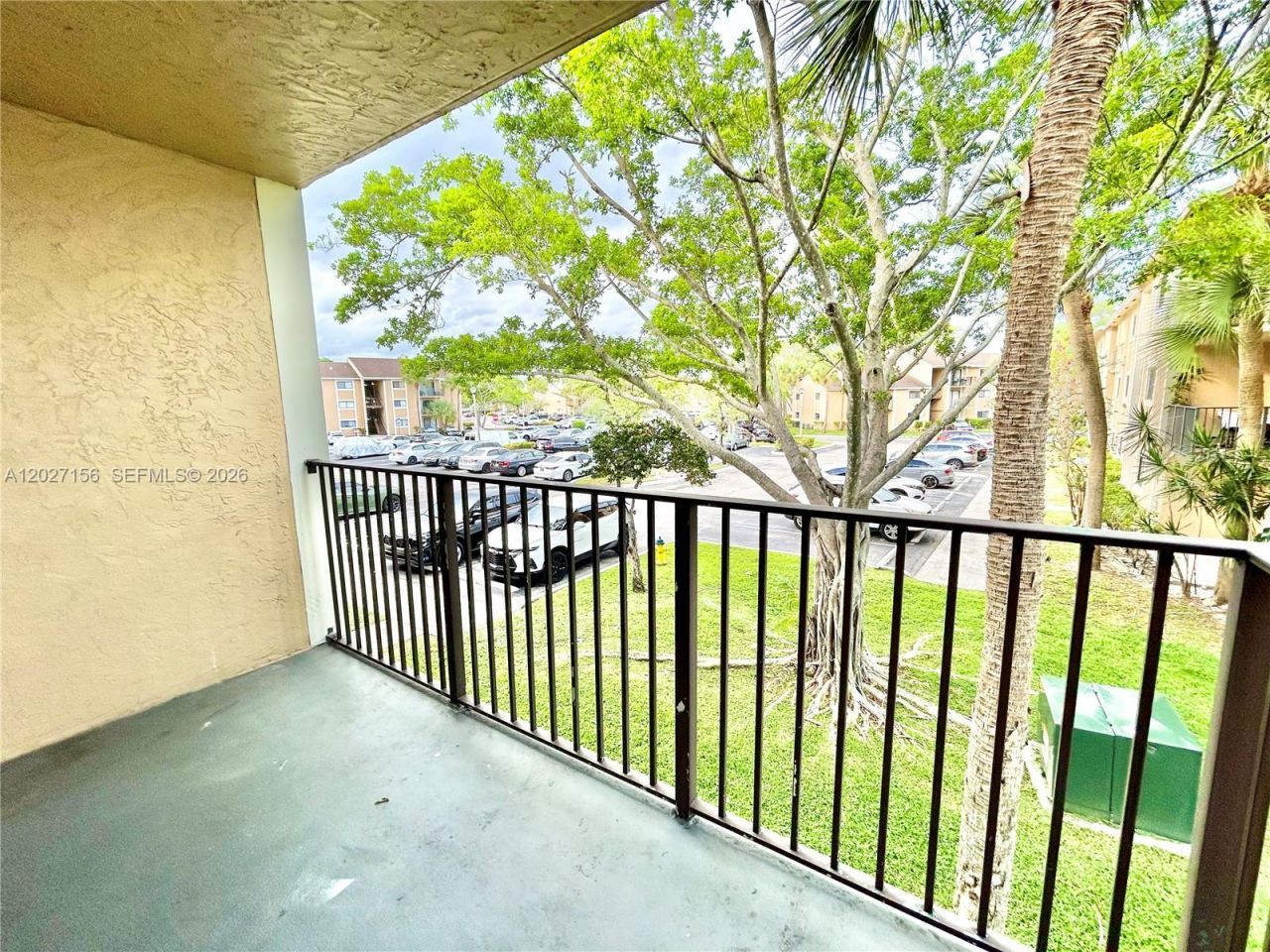 400 W Palm Cir W , Unit 201, Pembroke Pines, FL 33025 Photo