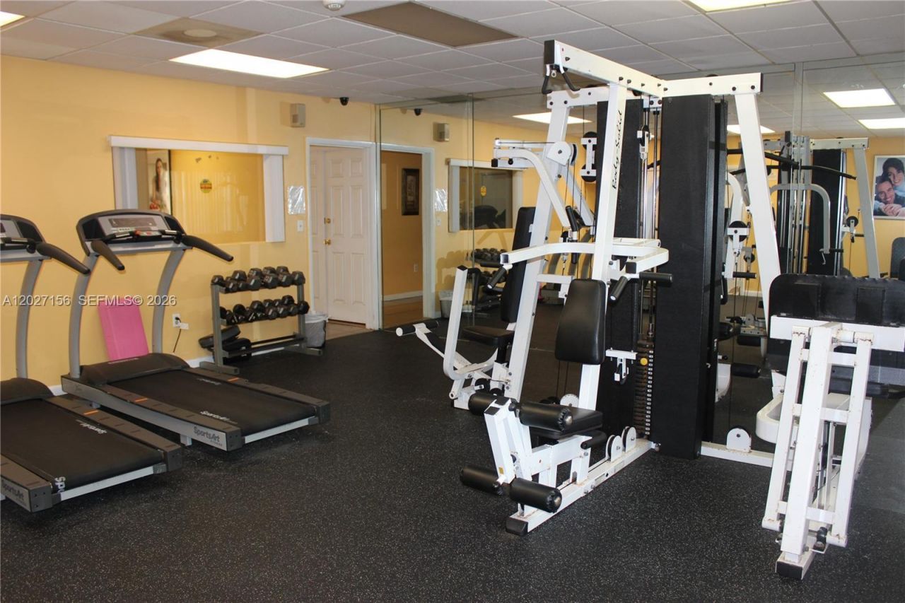 400 W Palm Cir W , Unit 201, Pembroke Pines, FL 33025 Photo