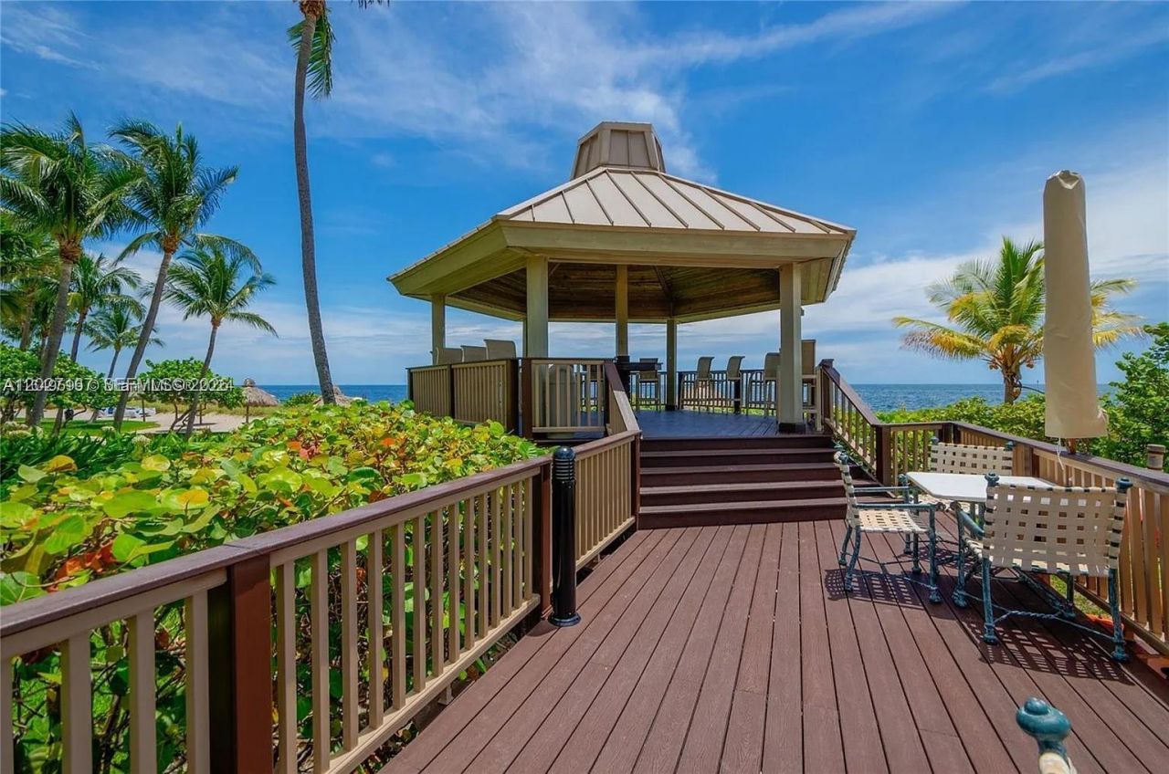 1121 Crandon Blvd, Unit D1007, Key Biscayne, FL 33149 Photo