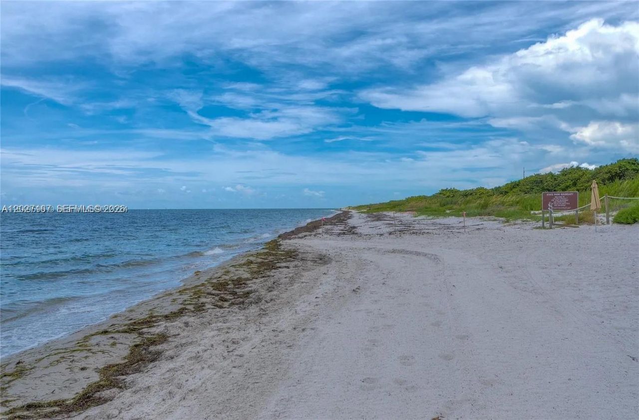 1121 Crandon Blvd, Unit D1007, Key Biscayne, FL 33149 Photo