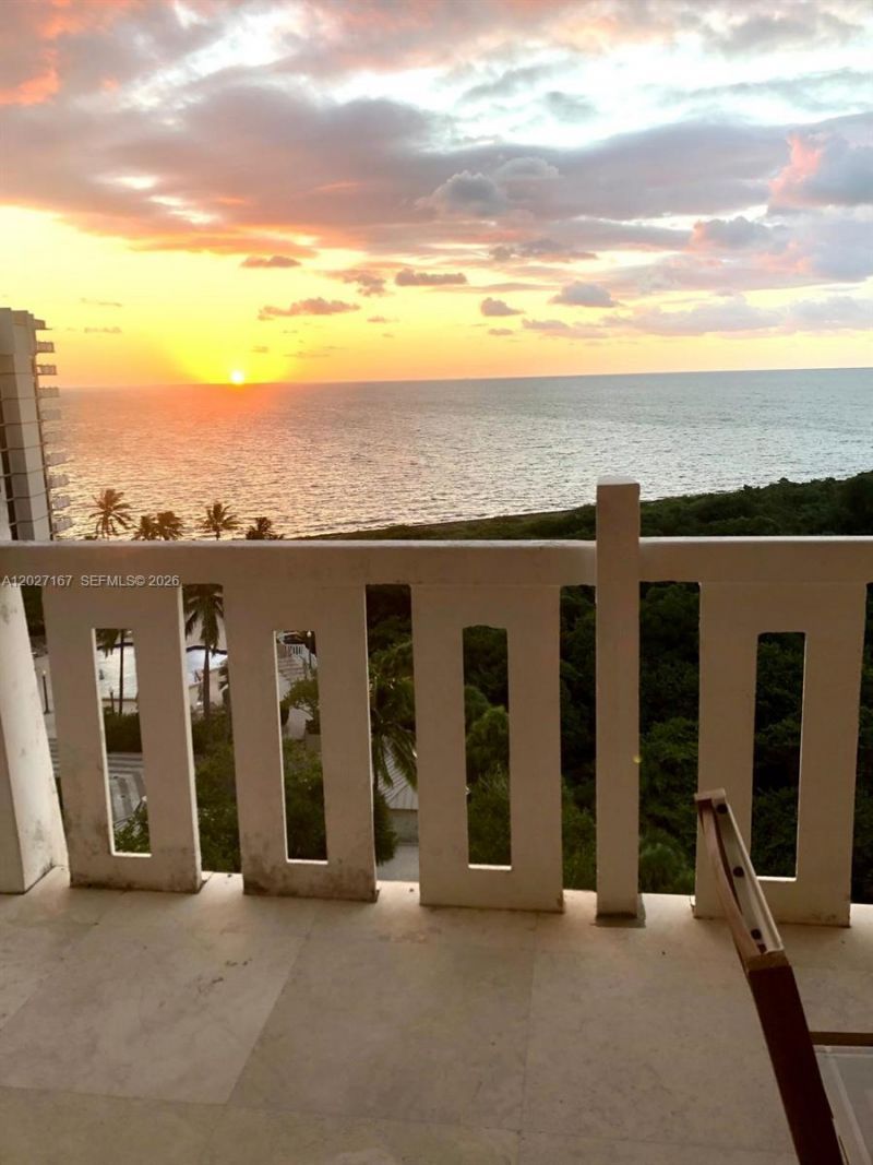 1121 Crandon Blvd, Unit D1007, Key Biscayne, FL 33149 Photo