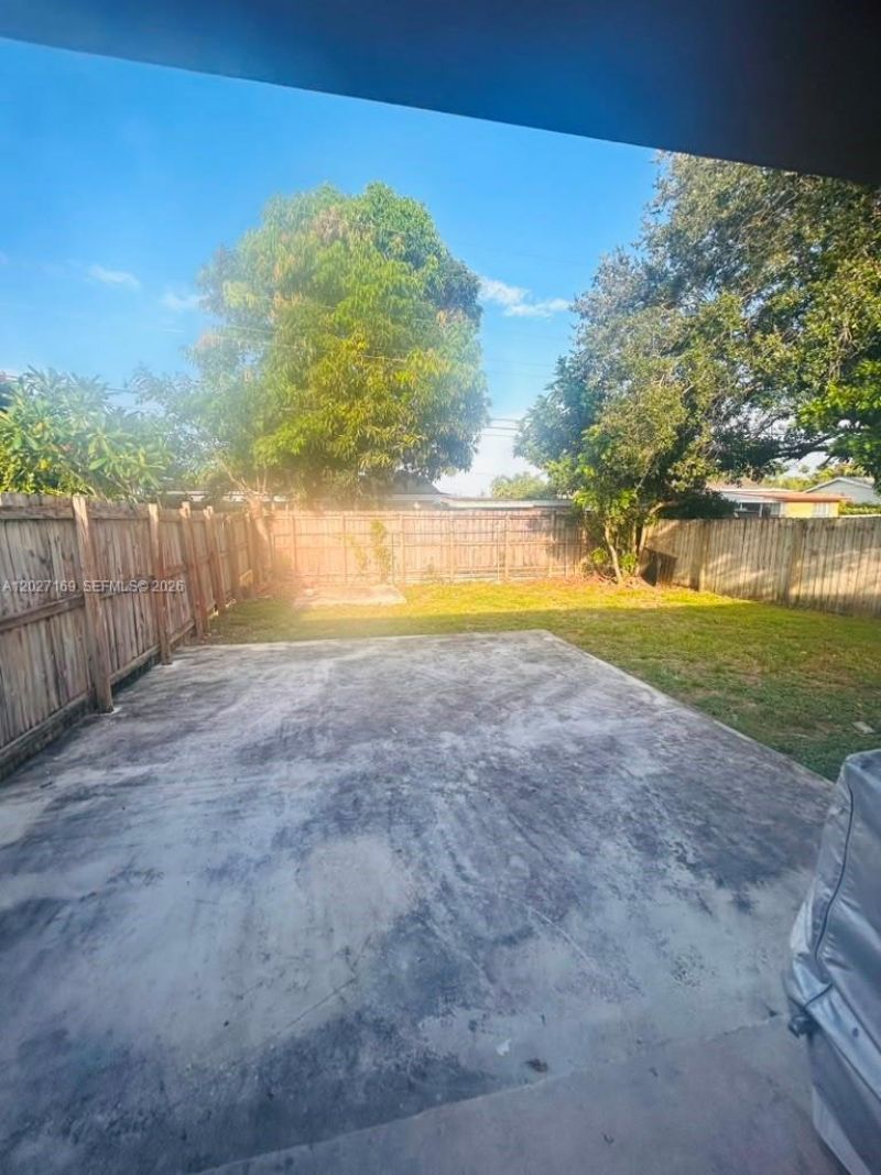 1923 SW 99th Ter , Miramar, FL 33025 Photo