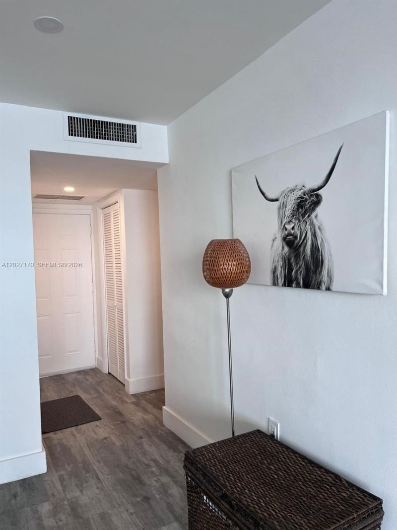 2910 Point East Dr, Unit M609, Aventura, FL 33160 Photo
