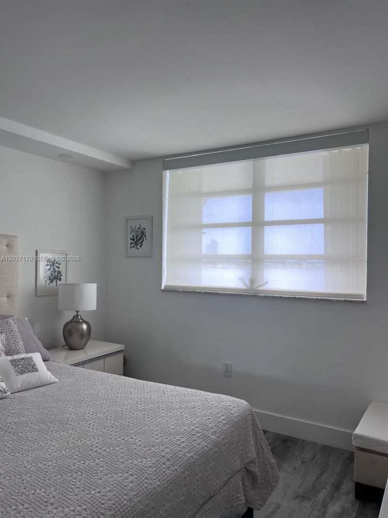 2910 Point East Dr, Unit M609, Aventura, FL 33160 Photo