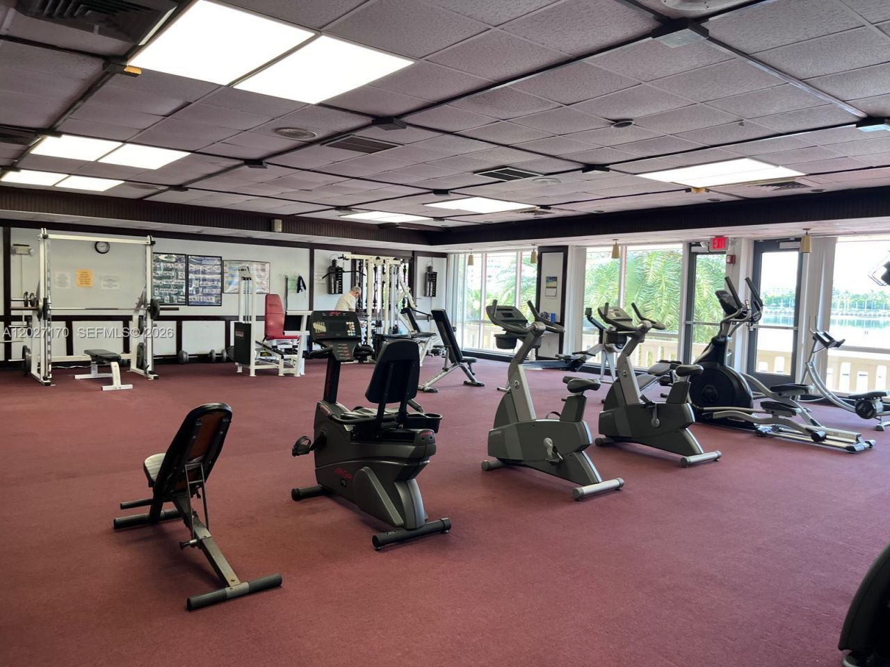 2910 Point East Dr, Unit M609, Aventura, FL 33160 Photo