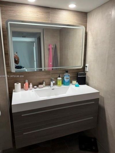 3375 N Country Club Dr , Unit 1409, Aventura, FL 33180 Photo