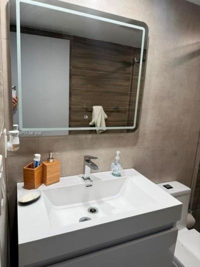 3375 N Country Club Dr , Unit 1409, Aventura, FL 33180 Photo