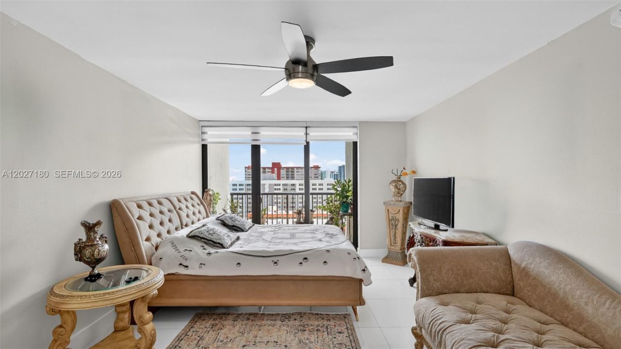 2017 S Ocean Dr , Unit 1104, Hallandale Beach, FL 33009 Photo