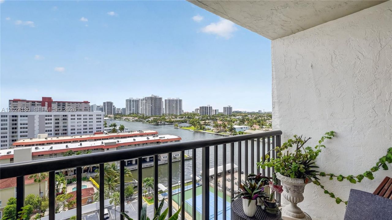 2017 S Ocean Dr , Unit 1104, Hallandale Beach, FL 33009 Photo