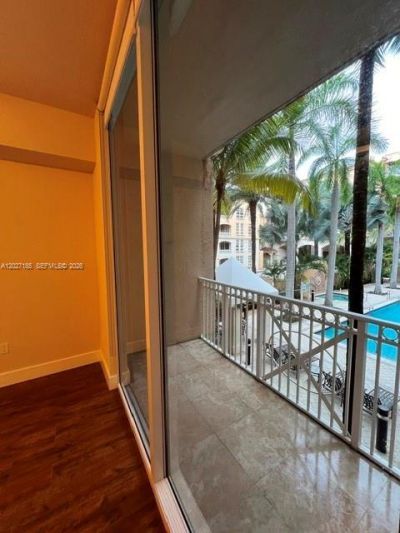 3001 NE 185th St , Unit 218, Aventura, FL 33180 Photo