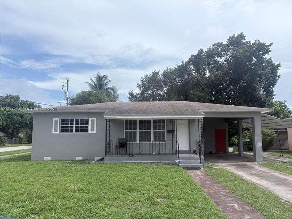 1100 NW 110th St , Miami, FL 33168