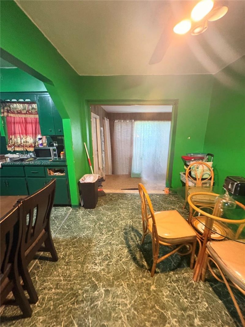 1100 NW 110th St, Miami, FL 33168 Photo