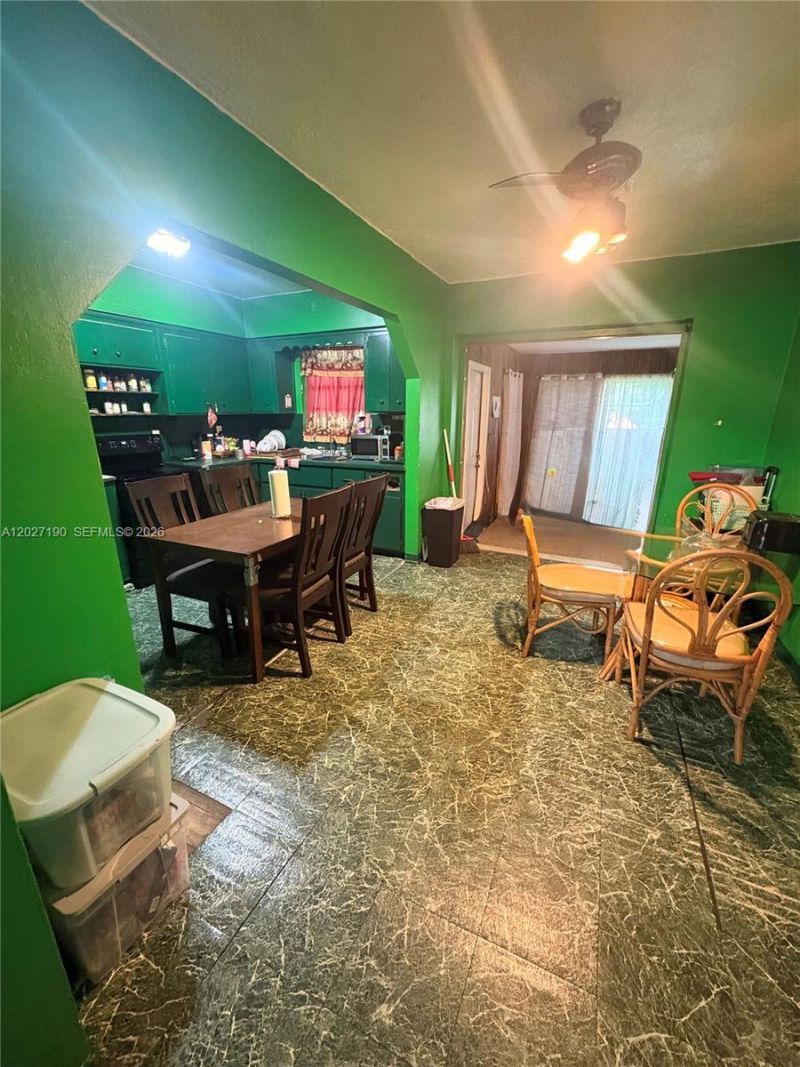 1100 NW 110th St, Miami, FL 33168 Photo