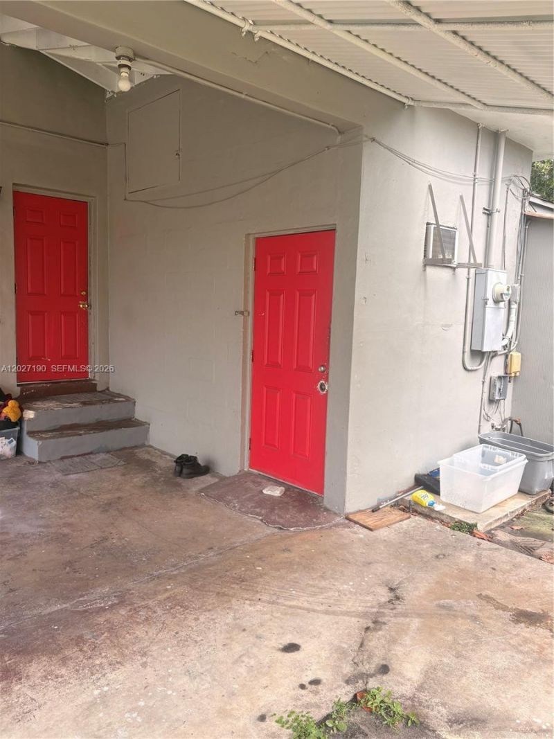 1100 NW 110th St, Miami, FL 33168 Photo