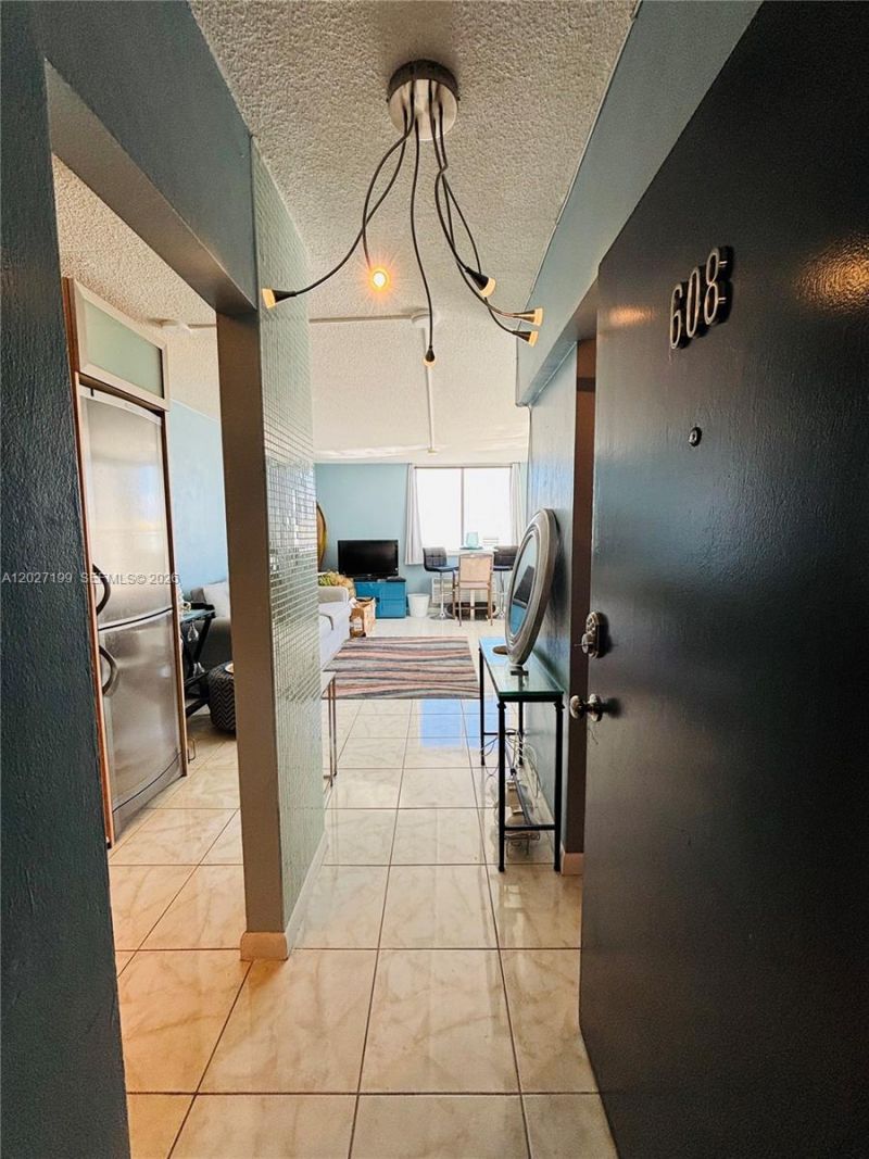 1255 Collins Ave, Unit 608, Miami Beach, FL 33139 Photo