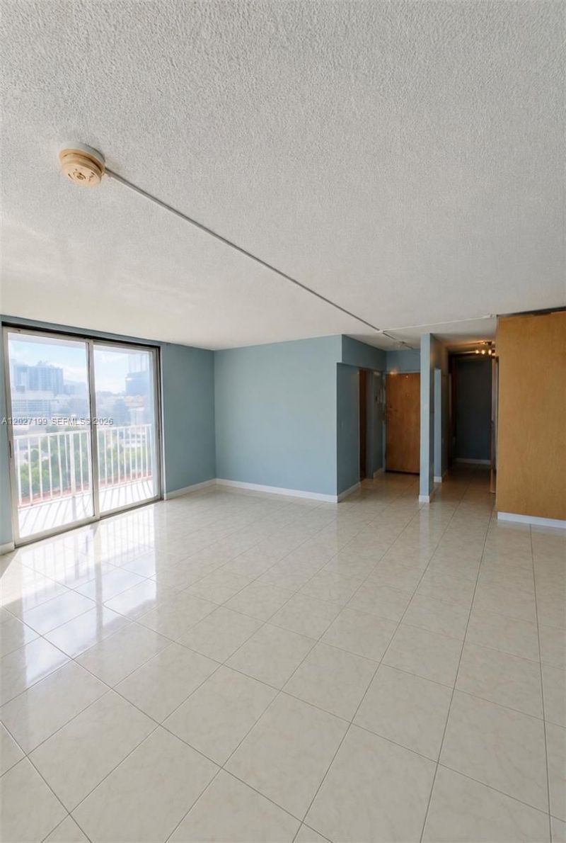 1255 Collins Ave, Unit 608, Miami Beach, FL 33139 Photo