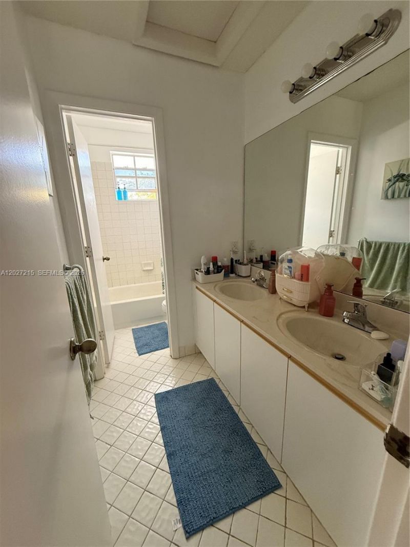 300 Cameron Dr , Weston, FL 33326 Photo