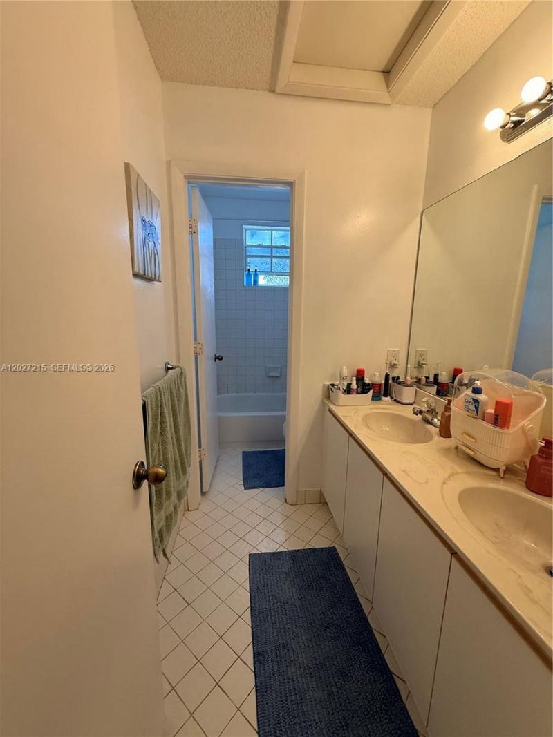 300 Cameron Dr , Weston, FL 33326 Photo