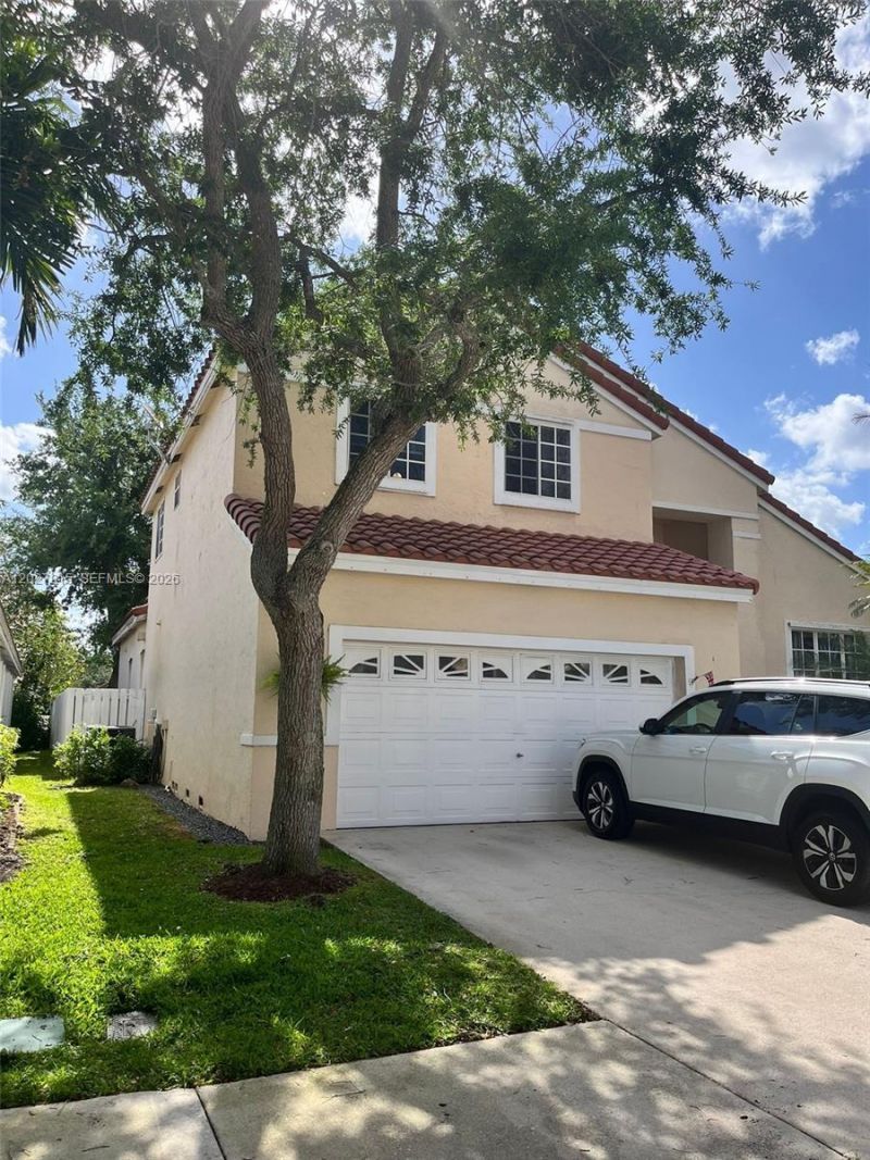 300 Cameron Dr , Weston, FL 33326 Photo
