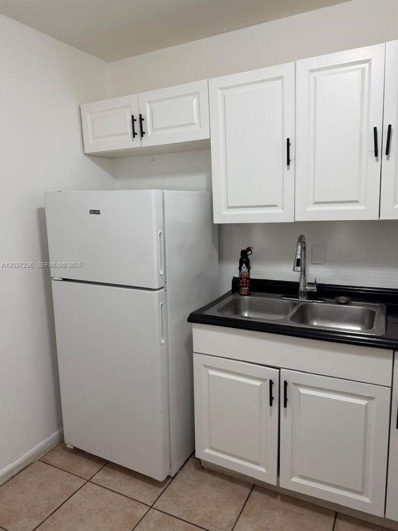 15205 NE 6th Ave, Unit D303, Miami, FL 33162 Photo