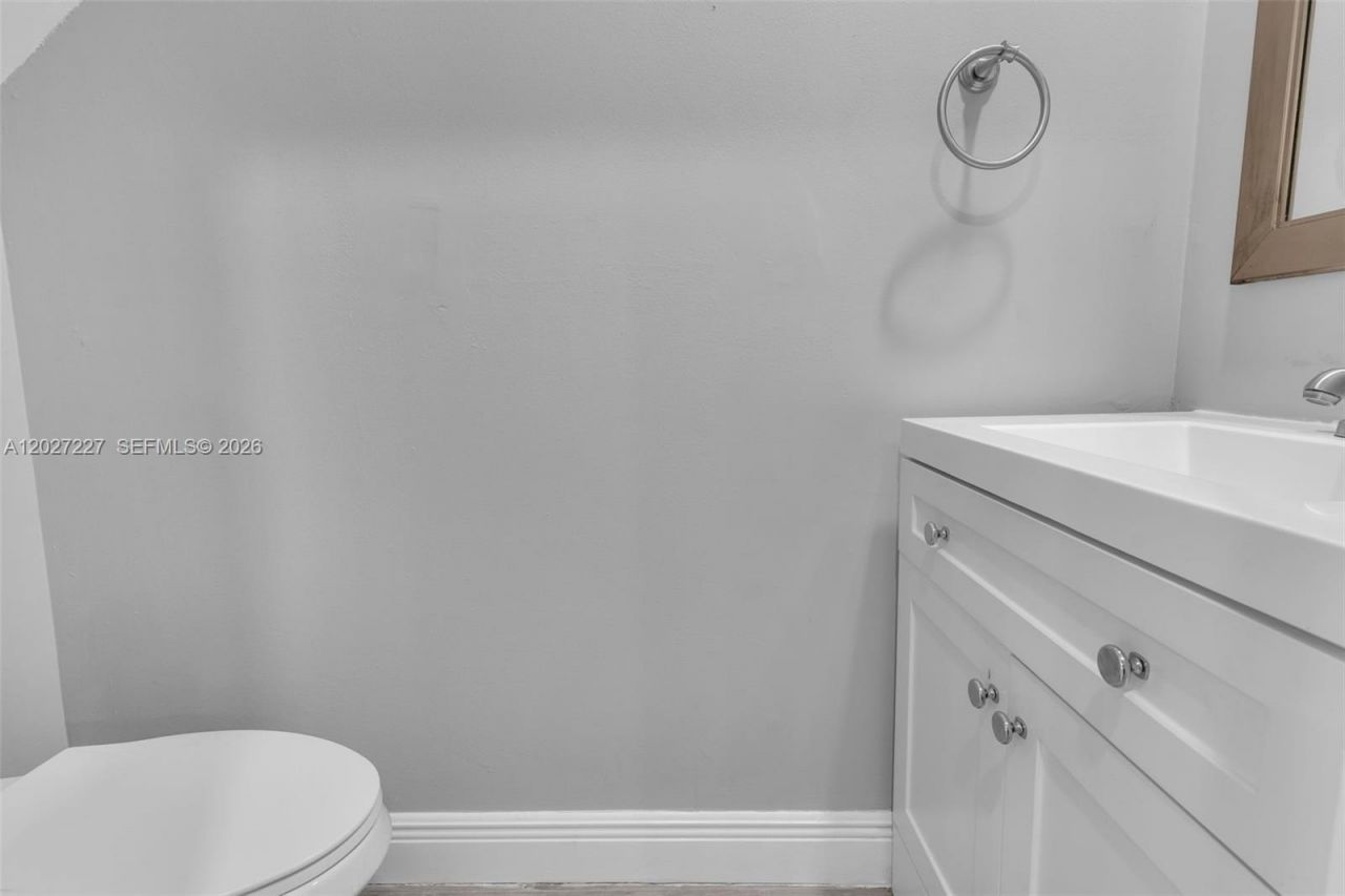 3771 SW 99th Ave , Unit 4, Miami, FL 33165 Photo