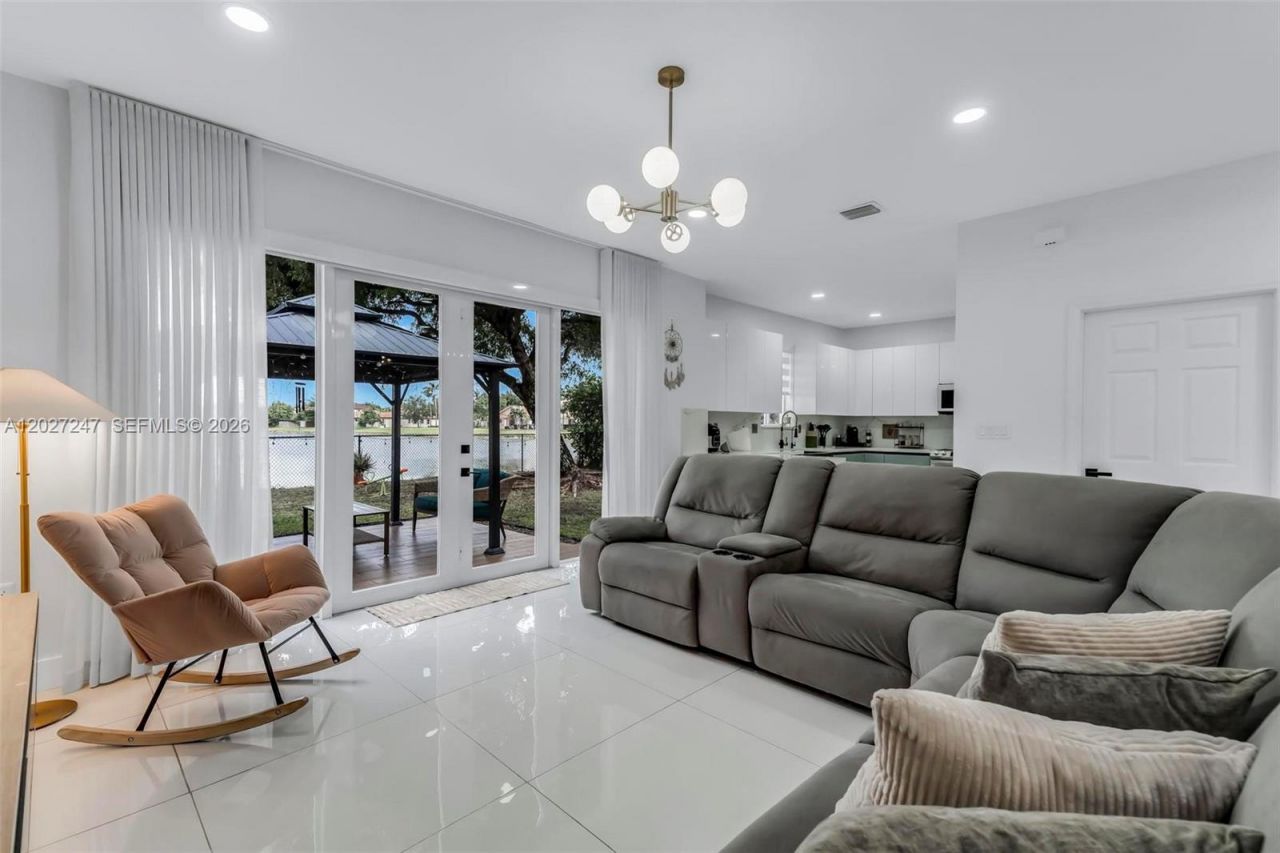 156 SE 22nd Ter, Homestead, FL 33033 Photo
