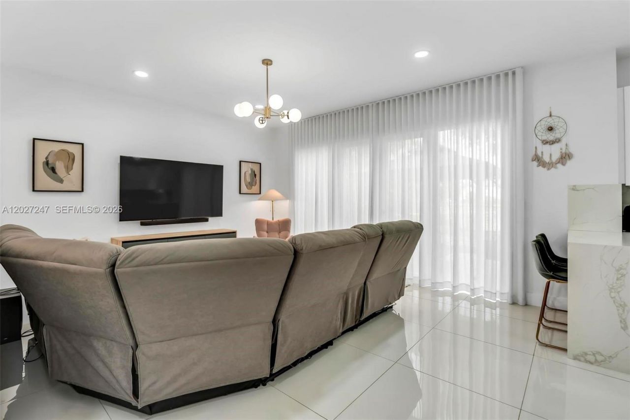 156 SE 22nd Ter, Homestead, FL 33033 Photo