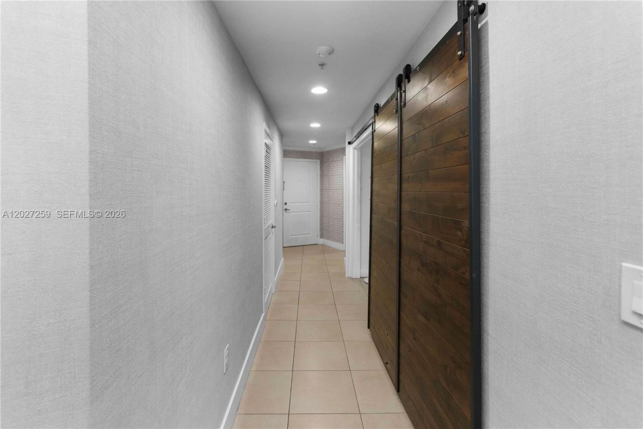 10 Aragon Ave, Unit 1106, Coral Gables, FL 33134 Photo