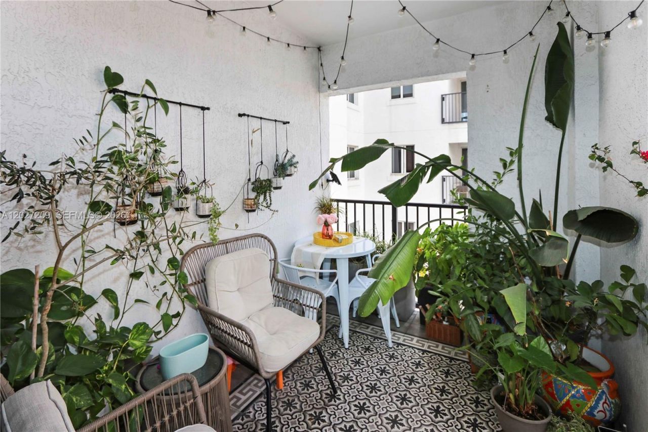 10 Aragon Ave, Unit 1106, Coral Gables, FL 33134 Photo