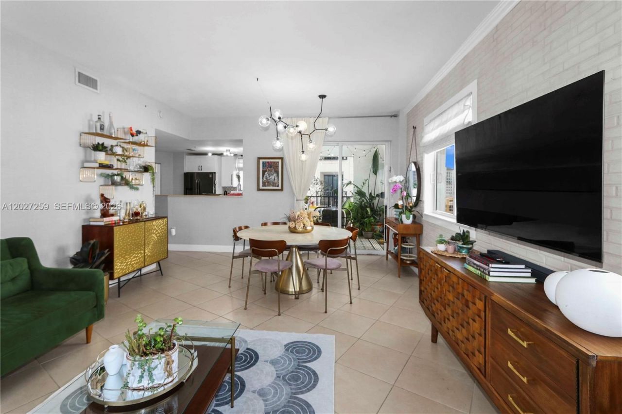 10 Aragon Ave, Unit 1106, Coral Gables, FL 33134 Photo