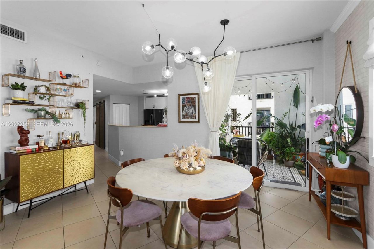 10 Aragon Ave, Unit 1106, Coral Gables, FL 33134 Photo