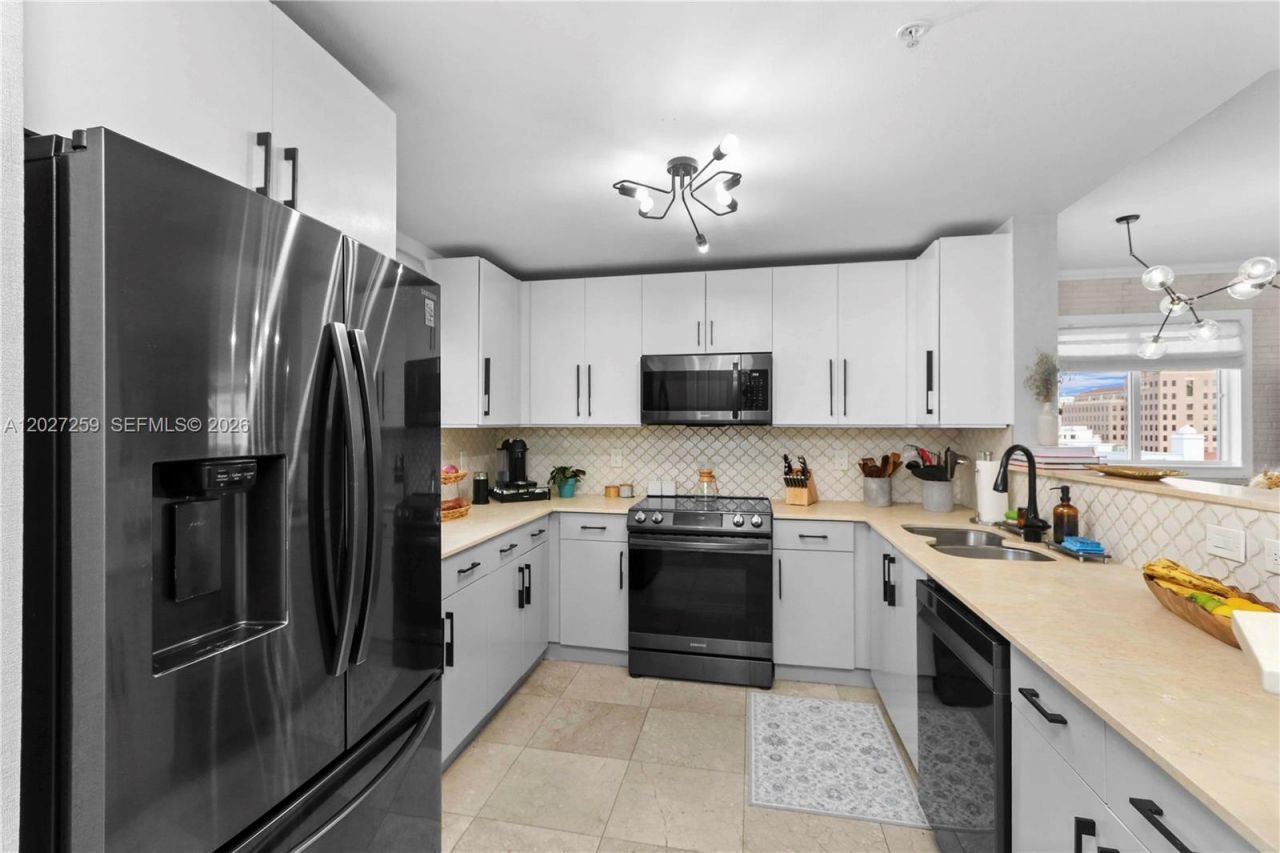 10 Aragon Ave, Unit 1106, Coral Gables, FL 33134 Photo