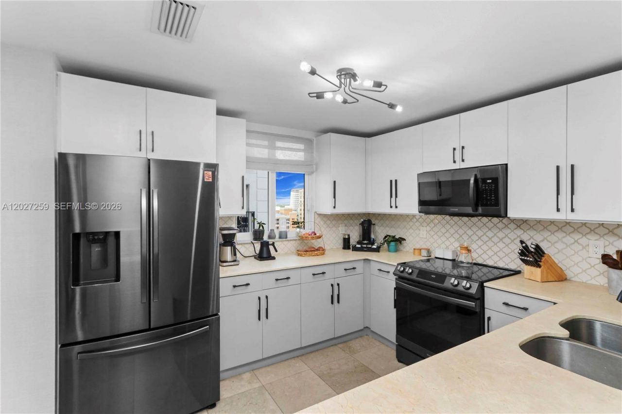 10 Aragon Ave, Unit 1106, Coral Gables, FL 33134 Photo