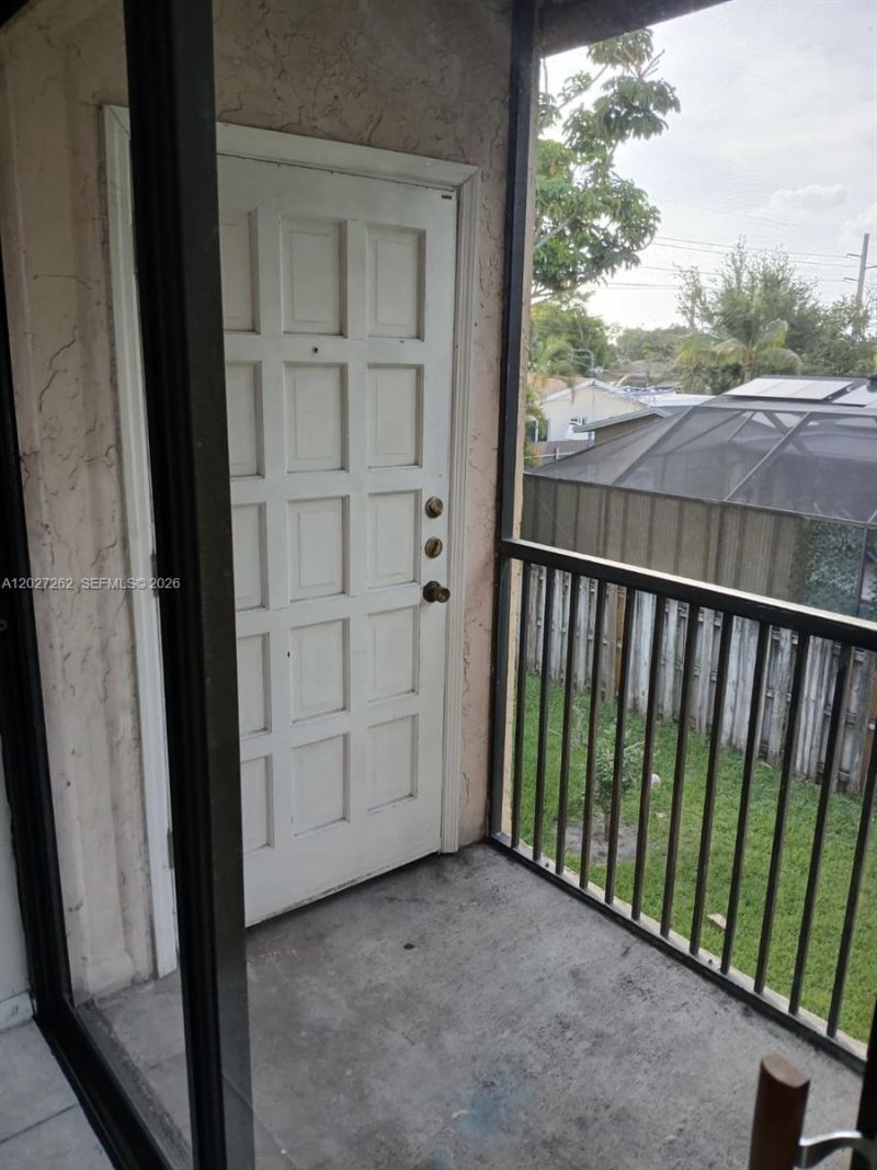9141 NW 1st Ct , Unit 204, Pembroke Pines, FL 33024 Photo