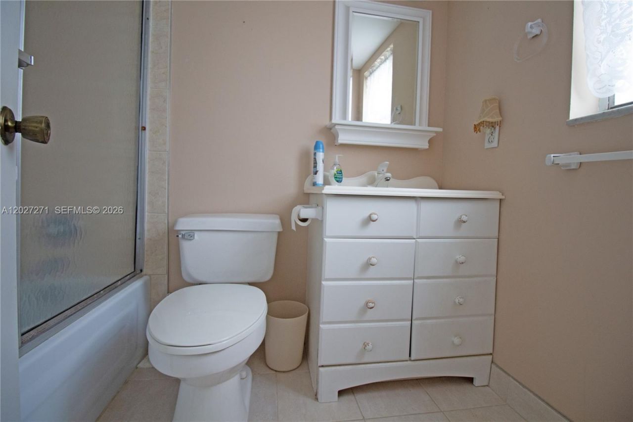 5621 SW 2nd Ct, Unit 101, Margate, FL 33068 Photo