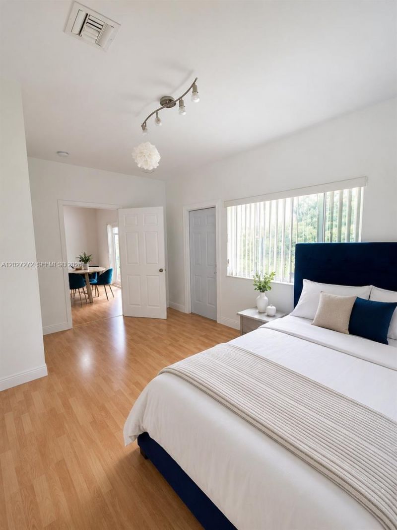 1101 NE 2nd St, Hallandale Beach, FL 33009 Photo