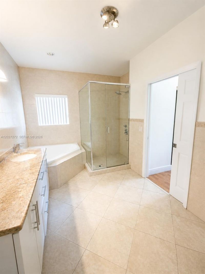 1101 NE 2nd St, Hallandale Beach, FL 33009 Photo