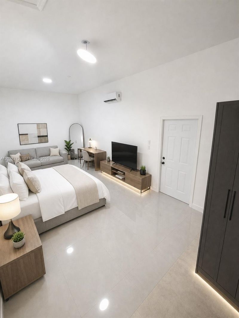 1101 NE 2nd St, Hallandale Beach, FL 33009 Photo