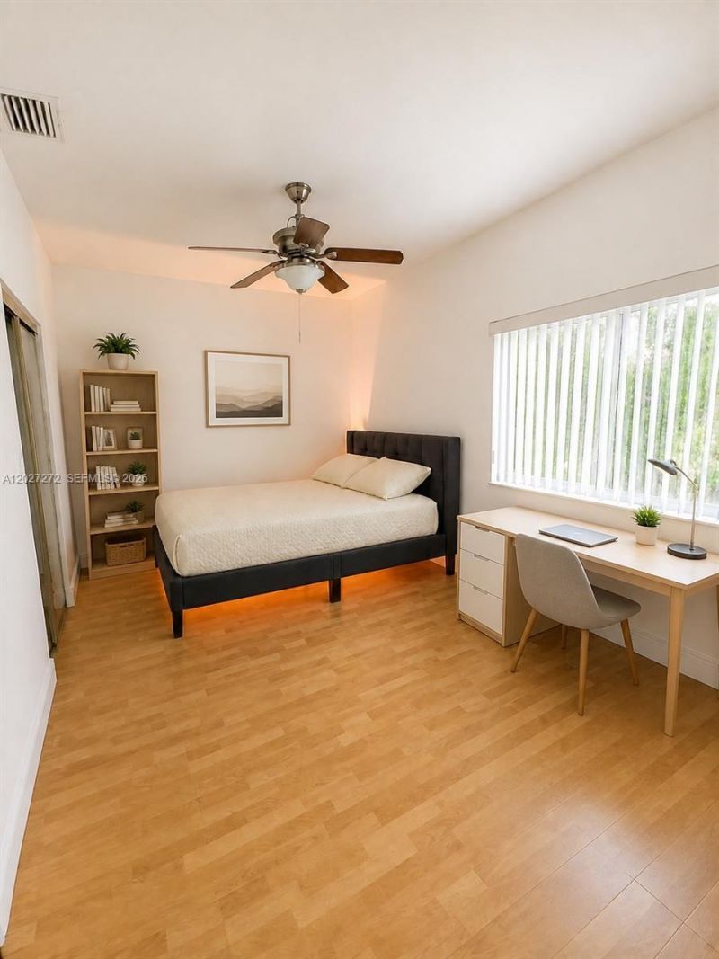 1101 NE 2nd St, Hallandale Beach, FL 33009 Photo