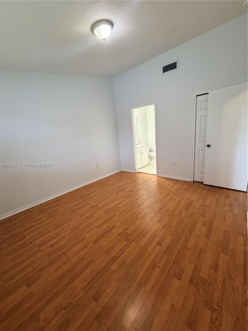 995 NE 34th Ave , Unit 201, Homestead, FL 33033 Photo
