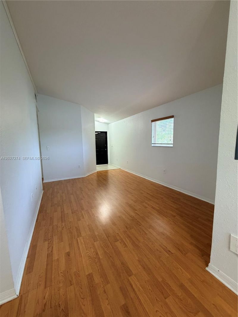 995 NE 34th Ave , Unit 201, Homestead, FL 33033 Photo