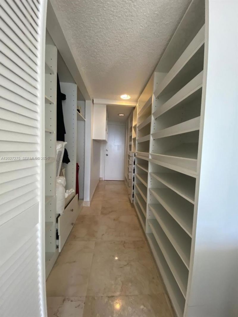 11111 Biscayne Blvd, Unit 8F, Miami, FL 33181 Photo